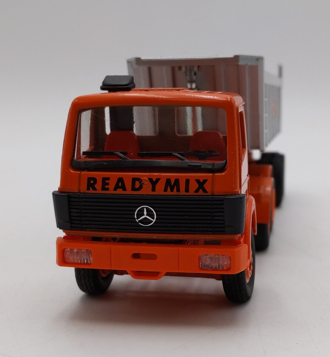 Conrad 3026 1:50 Mercedes-Benz Dump Truck Die-Cast Model NIB