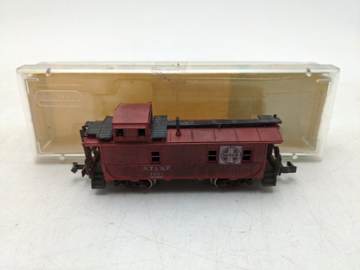 Minitrix 3272 N Scale ATSF Caboose #1951-Weathered EX/Box