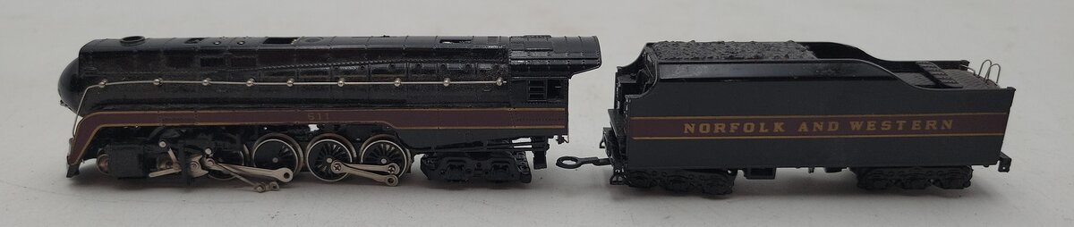 Bachmann 11315 HO Norfolk & Western Class J 4-8-4 Steam Locomotive & Tender #608 EX