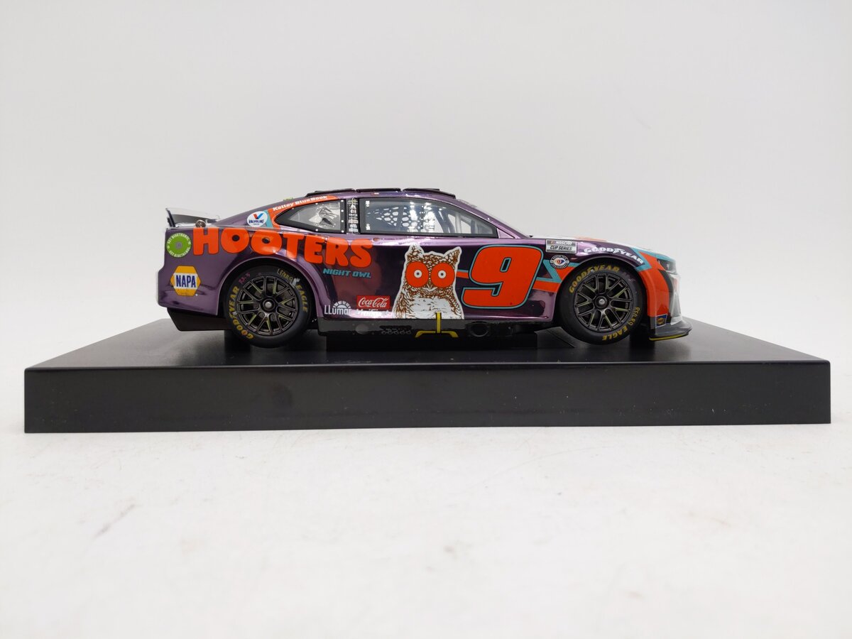 Lionel Racing 1:24 Chase Elliott 2021 Camaro ZL1 Hooters #9 Elite Color Chrome LN/Box