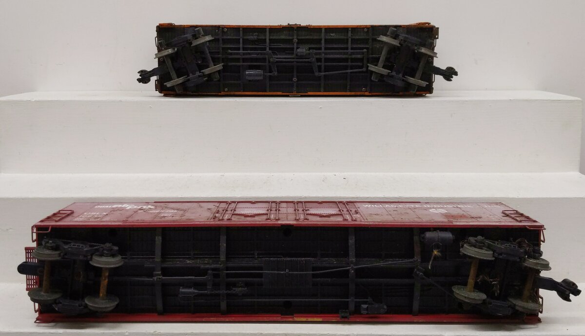 Assorted G Scale Dual Airpak & Reese's Refrigerator Cars #10857 #636 [2] VG