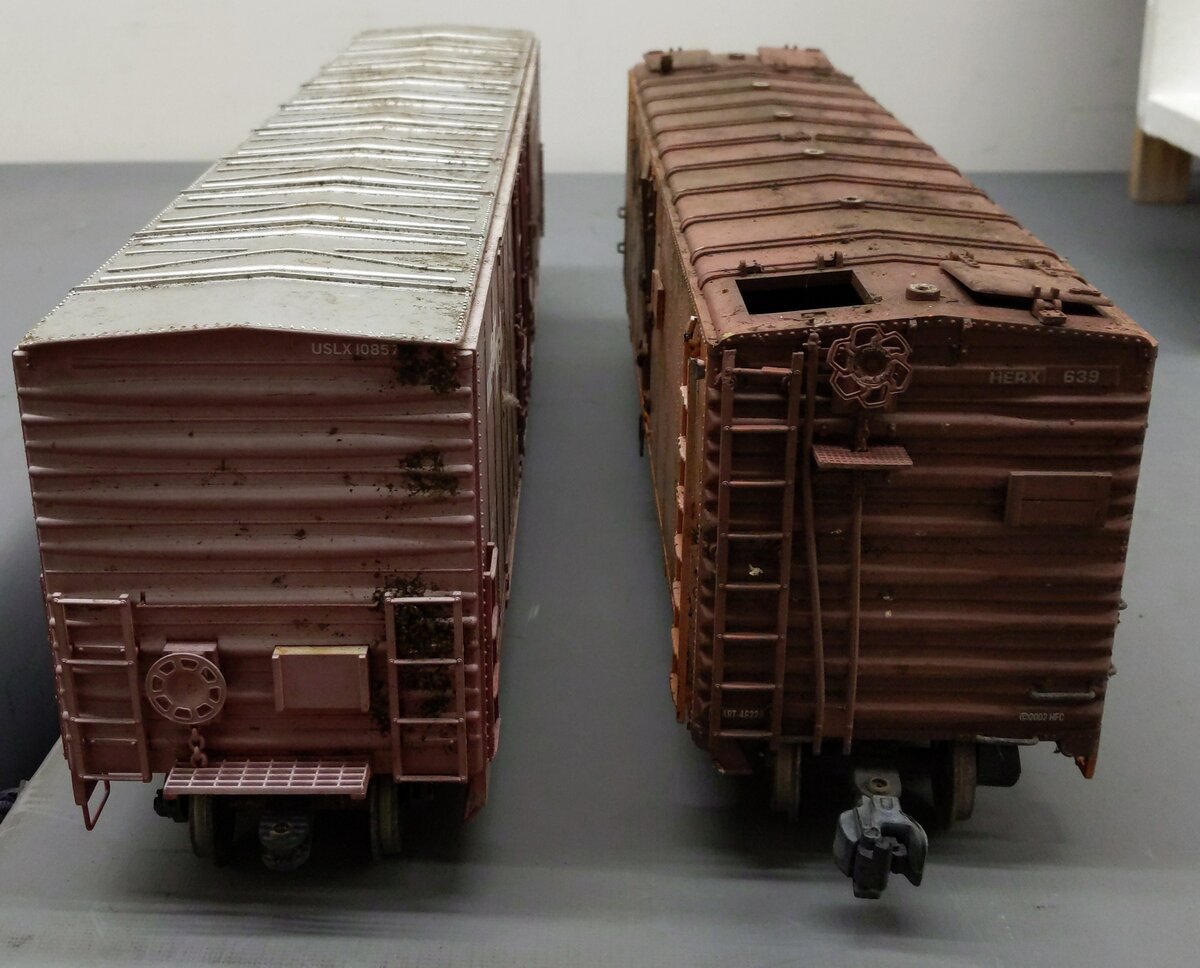 Assorted G Scale Dual Airpak & Reese's Refrigerator Cars #10857 #636 [2] VG