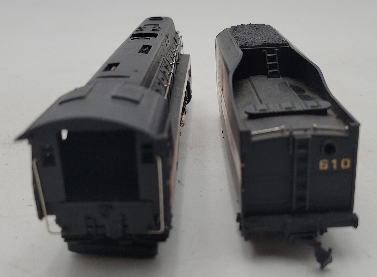 Bachmann 41-0658-A4 HO Scale N&W J-Class 4-8-4 Steam Engine & Tender #610 EX