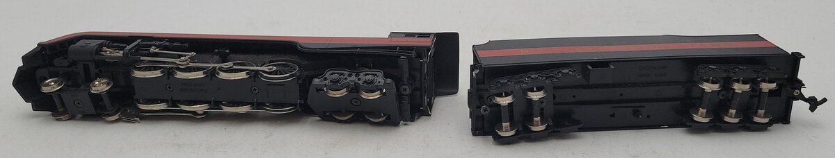 Bachmann 41-0658-A4 HO Scale N&W J-Class 4-8-4 Steam Engine & Tender #610 EX