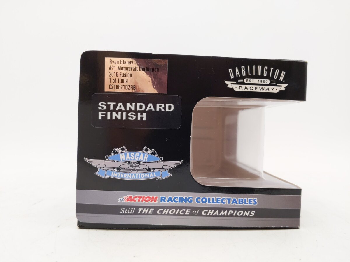 Lionel Racing 1:24 Ryan Blaney #21 Motorcraft Darlington 2016 Fusion Autographed LN/Box