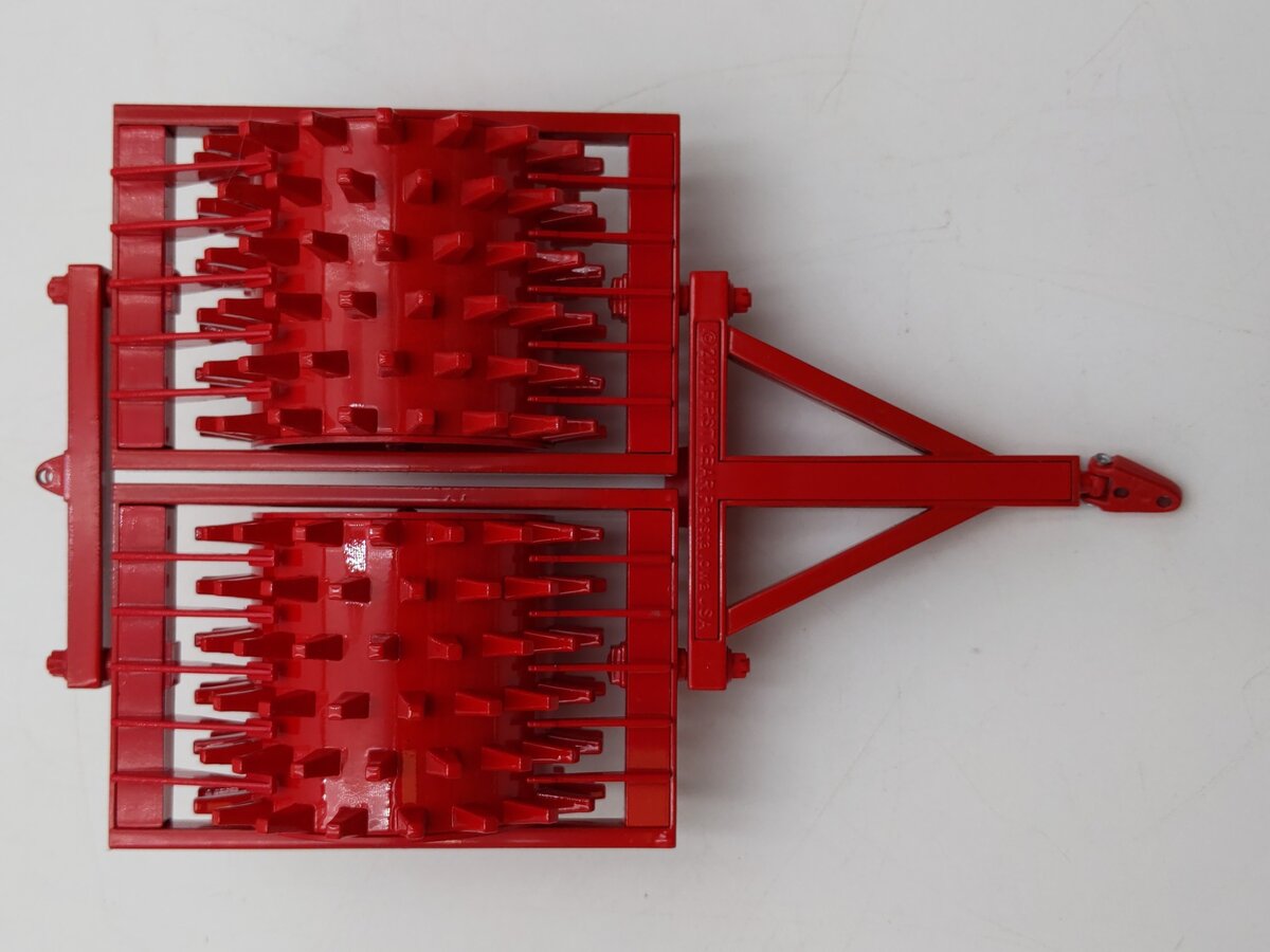 First Gear 70-0181R 1:25 Scale Die-Cast Sheep's Foot Compactor - Red NIB