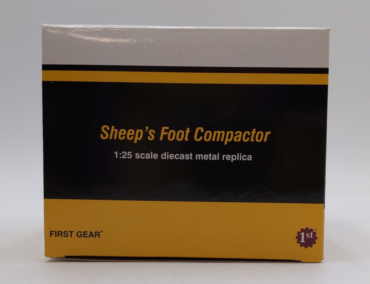 First Gear 70-0181R 1:25 Scale Die-Cast Sheep's Foot Compactor - Red NIB