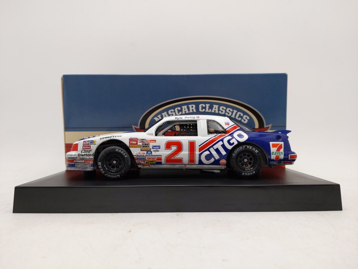 Lionel Racing 1:24 Kyle Petty #21 Citgo 1987 Charlotte 600 Win 1987 Thunderbird LN/Box