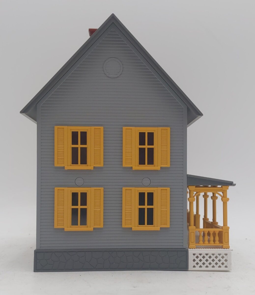 MTH 30-9001 O Scale Country House Building Gray w/ Yellow Shutters LN