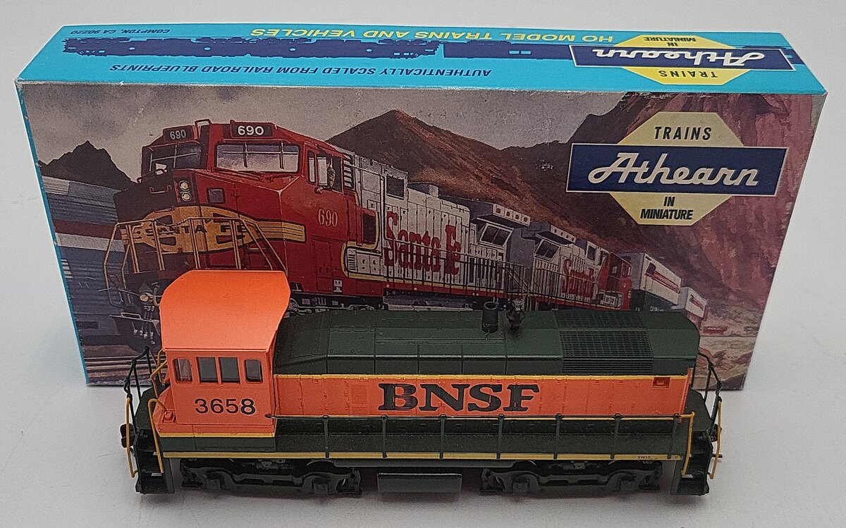Athearn 3970 HO Scale BNSF Dash 9-44CW Powered Diesel Locomotive #3658 LN/Box