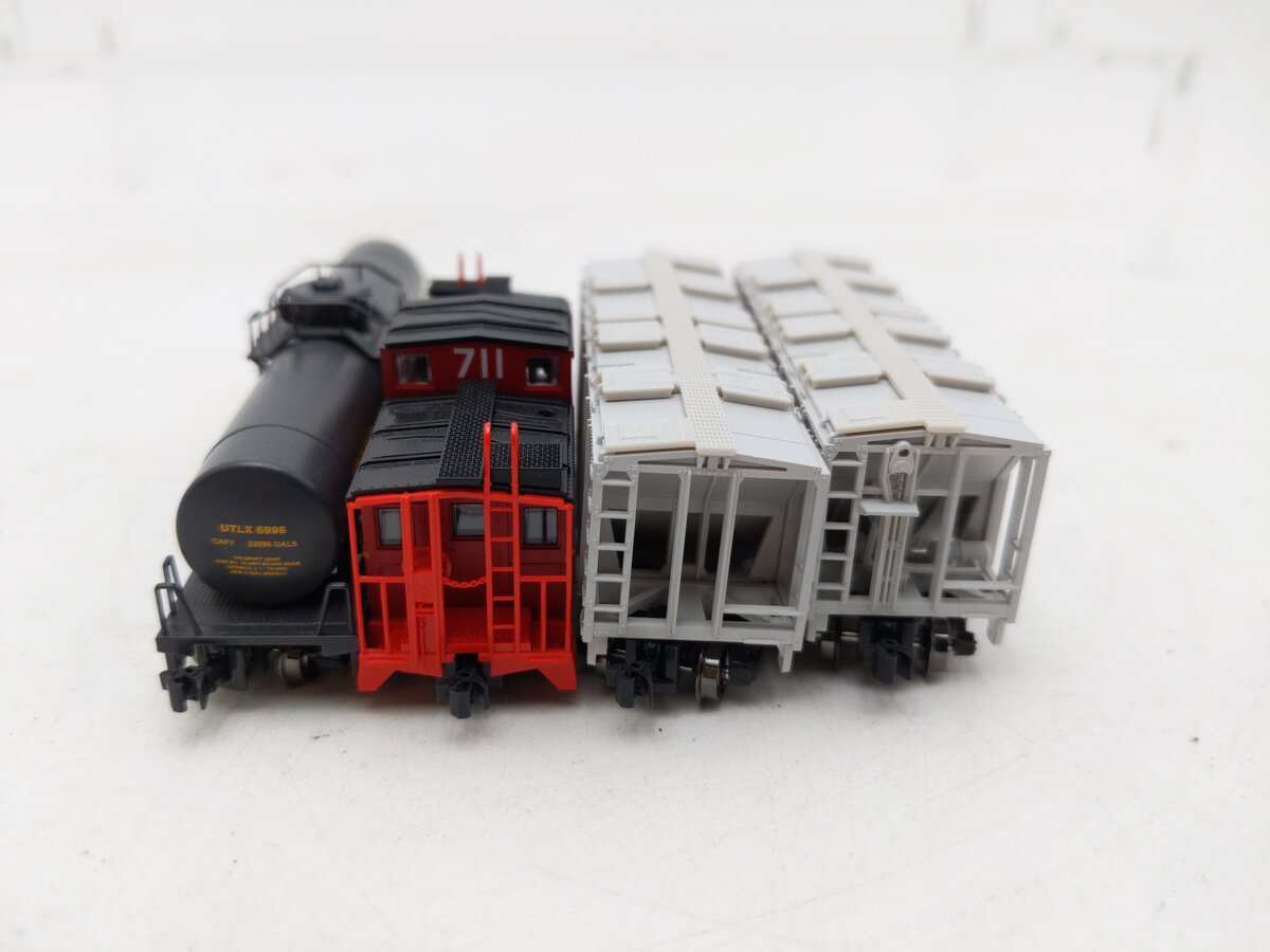 Kato N Scale Assorted Freight Cars- 90801, 90602, 999711, 6996 [4] LN