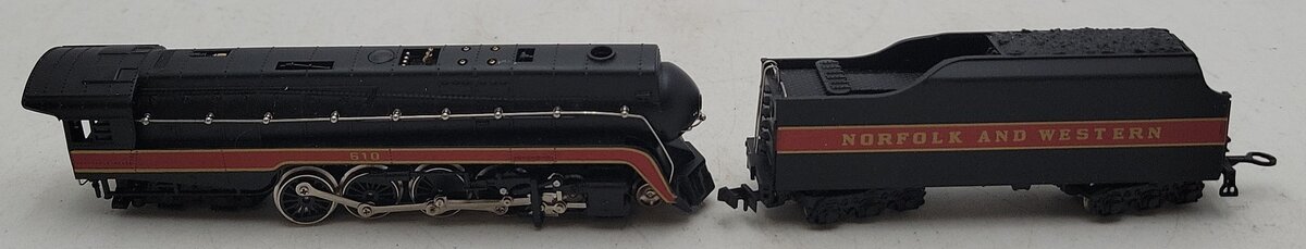 Bachmann 51-0658-A4 N Norfolk & Western J Steam Locomotive & Tender #610 VG/Box