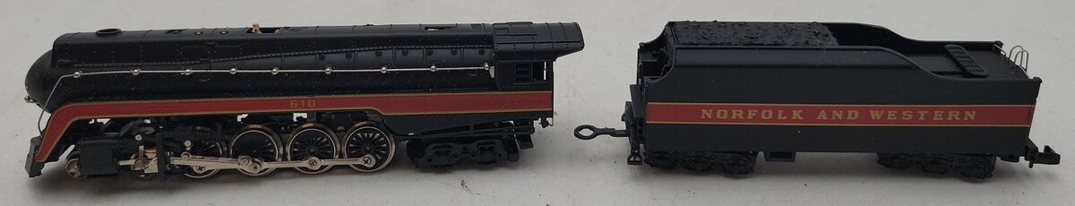 Bachmann 51-0658-A4 N Norfolk & Western J Steam Locomotive & Tender #610 VG/Box