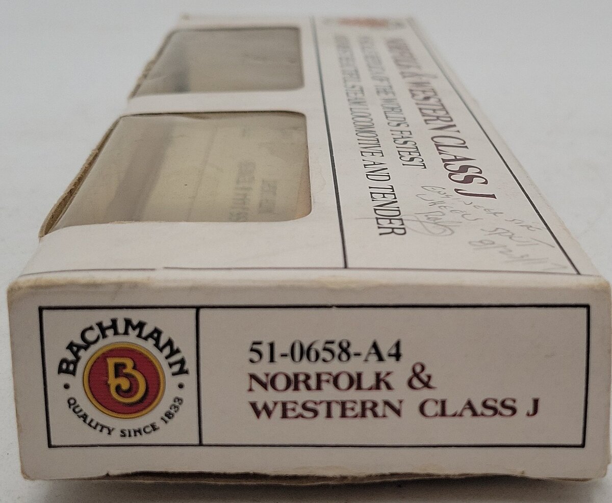 Bachmann 51-0658-A4 N Norfolk & Western J Steam Locomotive & Tender #610 VG/Box