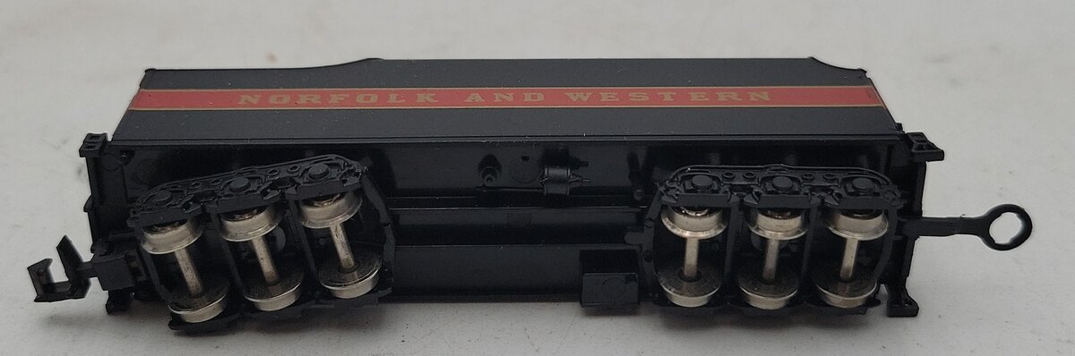 Bachmann 51-0658-A4 N Norfolk & Western J Steam Locomotive & Tender #610 VG/Box