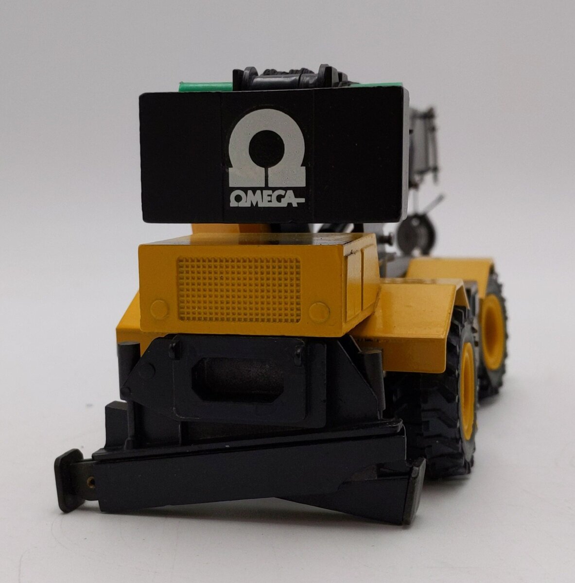 Conrad 3075 1:50 Scale Die-Cast P&H Omega Rough Terrain Crane LN/Box