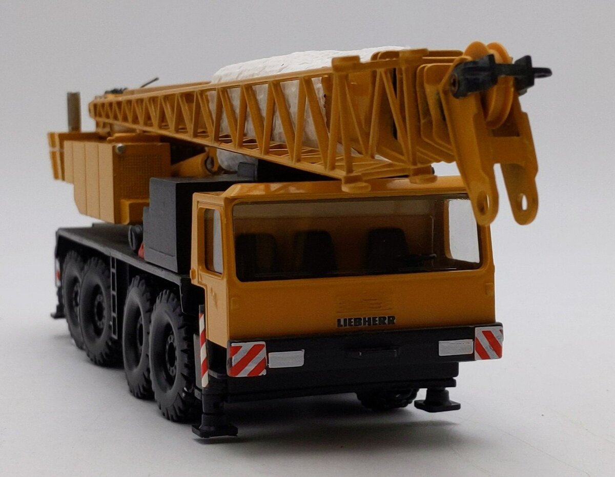 Conrad 2094 1:50 Scale Liebherr LTM 1060 Mobile Crane NIB