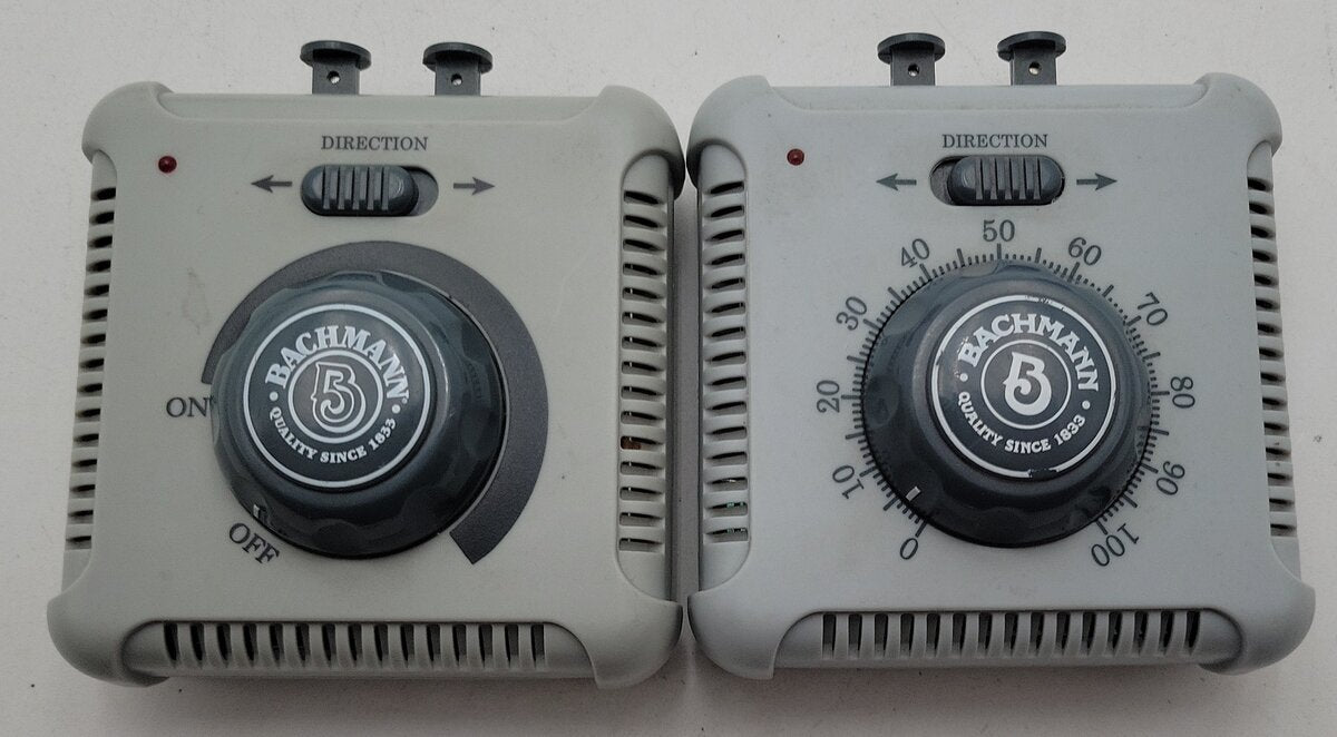 Bachmann 46605A HO Scale Power Packs/Speed Controllers [2] EX
