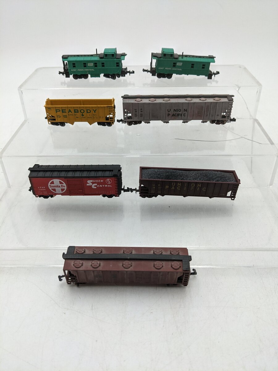Trix & Others N Scale Assorted Train Cars [7] EX