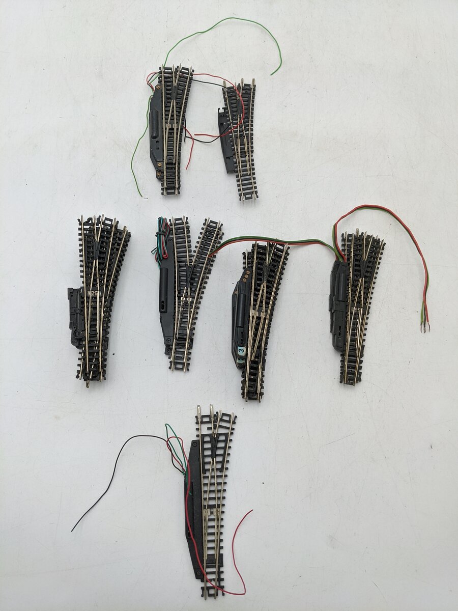 Atlas N Scale Assorted Right Hand Switches [17] VG
