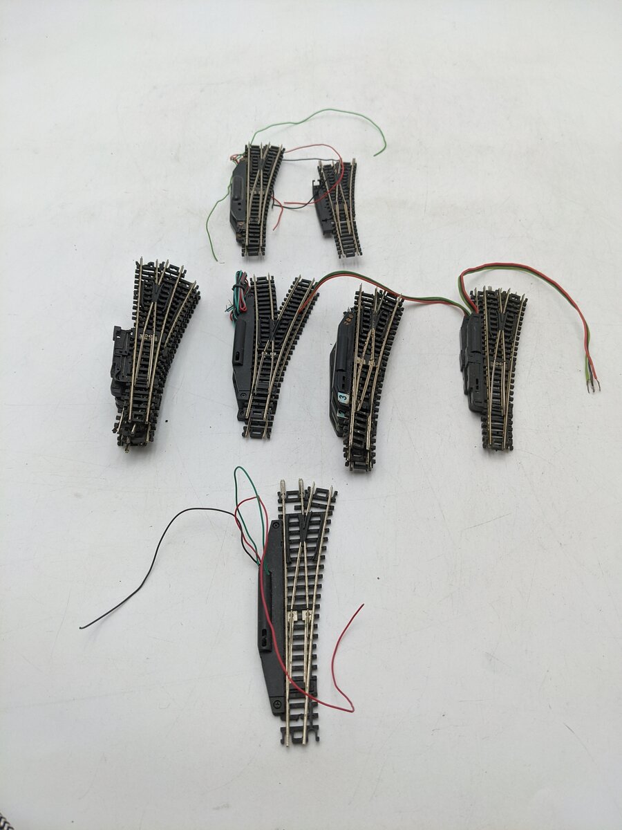 Atlas N Scale Assorted Right Hand Switches [17] VG