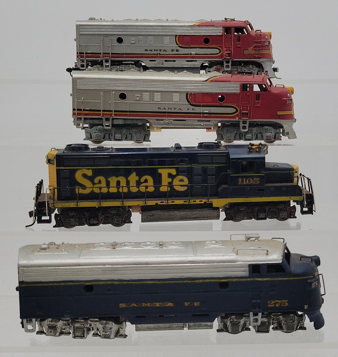 Hobbytown & Athearn HO Assorted Custom Diesel Locomotives #275,1105,304,39 [4]/Box