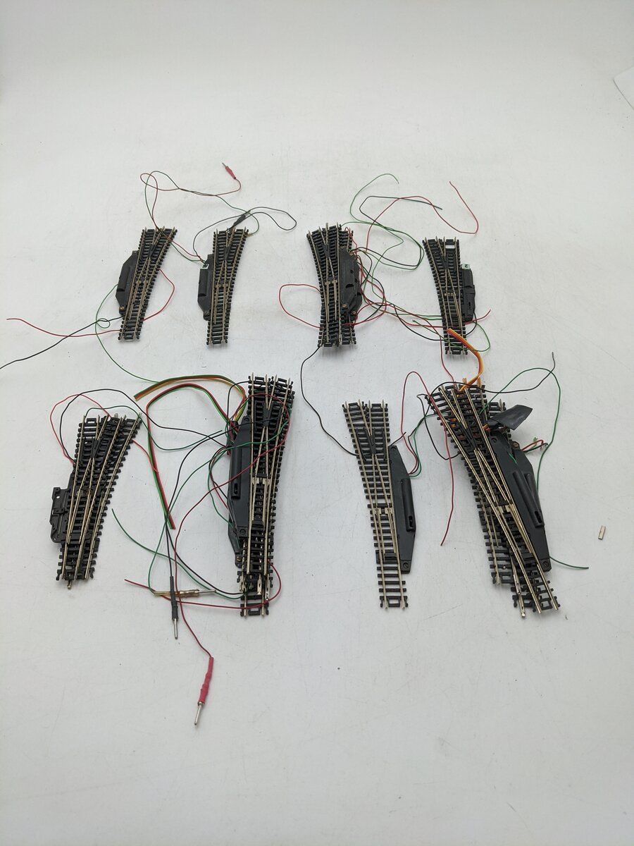 Atlas N Scale Assorted Left Hand And Right Hand Switches [16] VG