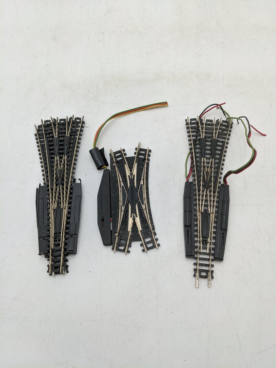 Atlas N Scale Assorted Crossover And Switches [4] VG