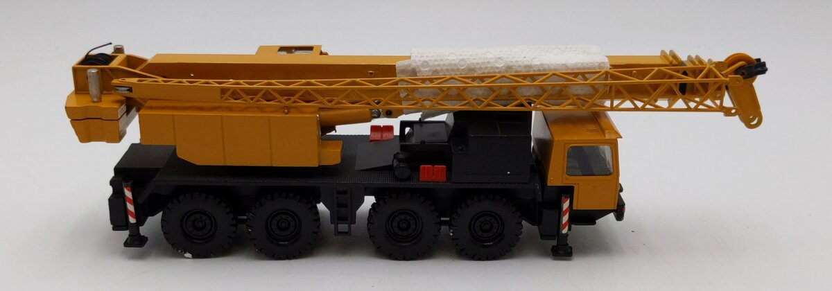Conrad 2094 1:50 Scale Liebherr LTM 1060/2 Mobile Crane LN/Box