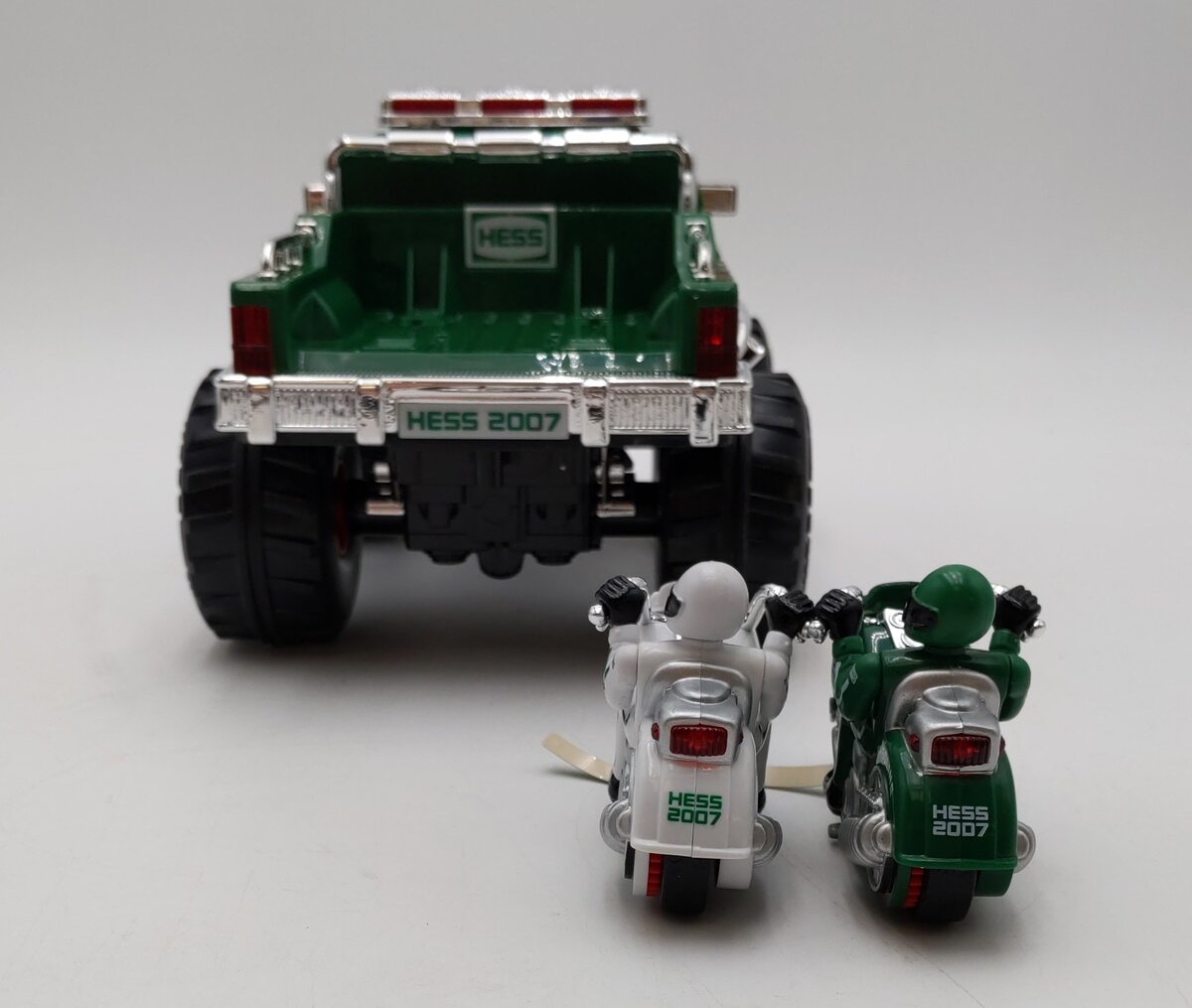Hess Monster Truck With Motorcycles LN/Box