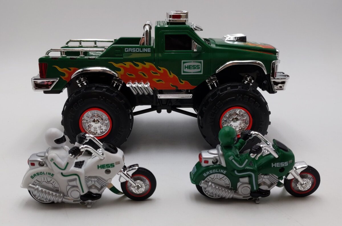 Hess Monster Truck With Motorcycles LN/Box