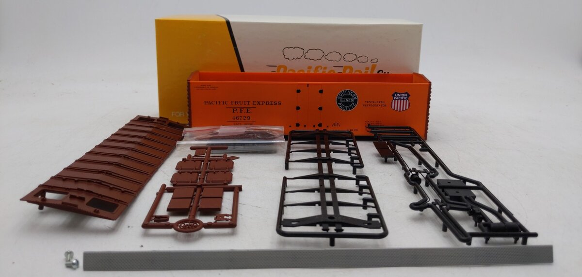 Pacific Rail 2302.3 S Pacific Fruit Express R-40-23 Steel Ice Reefer Kit #46729 NIB