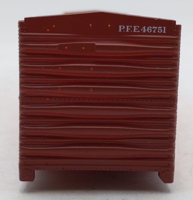 Pacific Rail 2332.4 S Pacific Fruit Express R-40-23 Steel Ice Reefer #46751 NIB