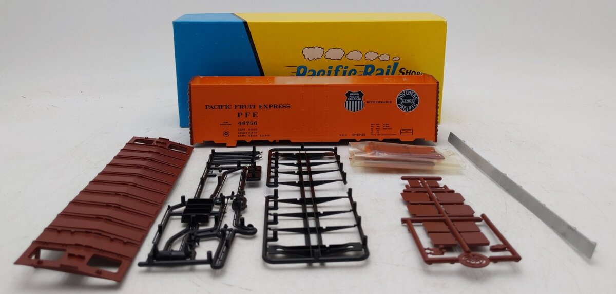 Pacific Rail 2332.5 S Pacific Fruit Express 1952 R-40-23 Steel Ice Reefer #46756 NIB