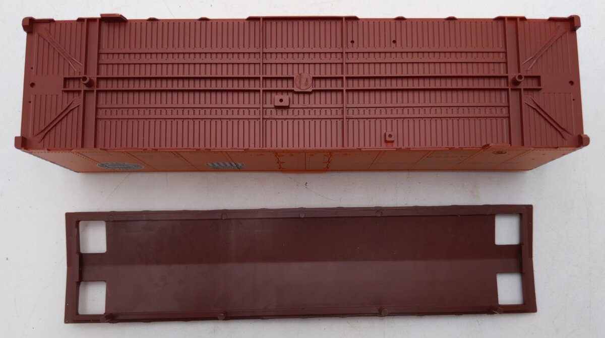 Pacific Rail 2332.5 S Pacific Fruit Express 1952 R-40-23 Steel Ice Reefer #46756 NIB