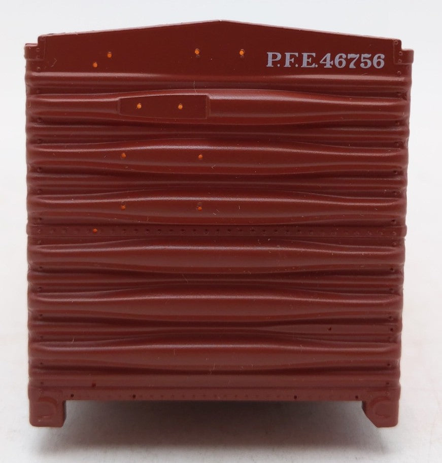Pacific Rail 2332.5 S Pacific Fruit Express 1952 R-40-23 Steel Ice Reefer #46756 NIB