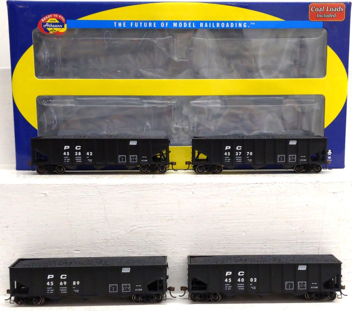 Athearn 70271 HO Penn Central 40' 3-Bay Ribbed Hopper with Load #1 (Pack of 4)