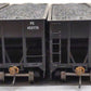 Athearn 70271 HO Penn Central 40' 3-Bay Ribbed Hopper with Load #1 (Pack of 4)