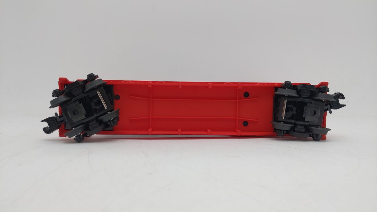 MTH 30-76242 O Gauge Budweiser Flat Car with Trailer LN/Box