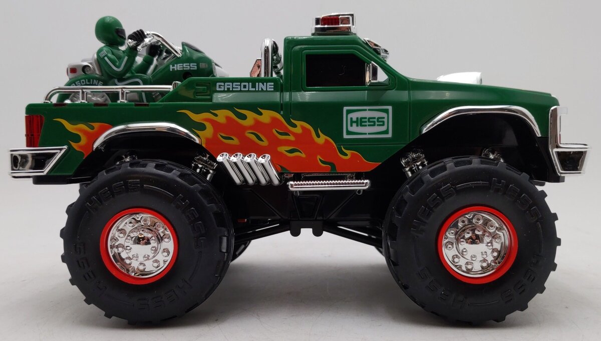 Hess 2007 Die Cast Monster Truck w/Motorcycles EX/Box