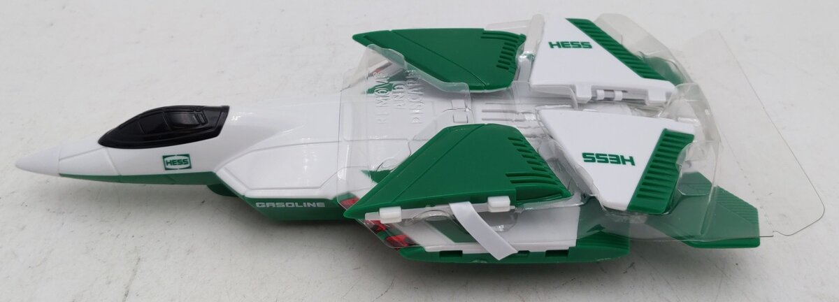 Hess 2010 Die Cast Toy Truck and Jet w/Real Lights & Launch Ramp EX/Box