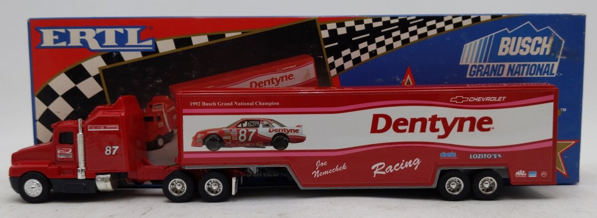 ERTL 3880 Busch Grand National Tractor Trailer Diecast NASCAR 1:64 EX/Box