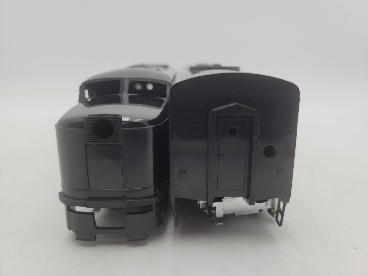 American Models S Scale Undecorated AB Diesel Locomotive - DC VG
