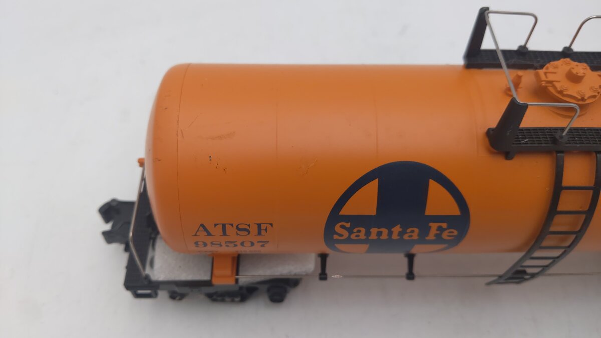 MTH 30-7395 O Gauge Santa Fe Modern Tank Car #98507 VG/Box