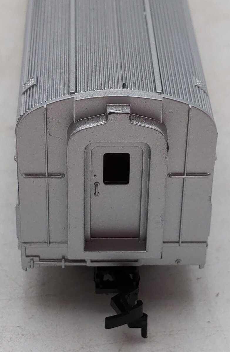 Model Power 8800 HO Amtrak Budd Coach Car EX/Box