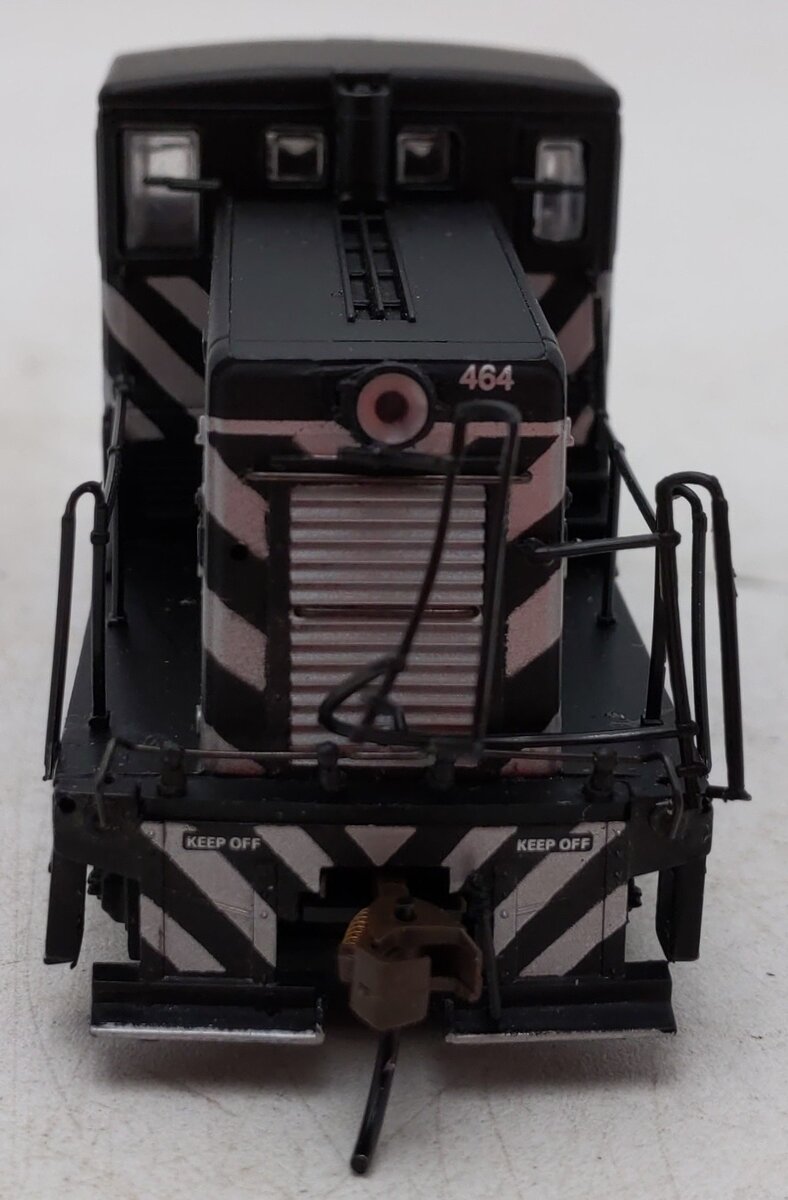 Spectrum 80026 HO Scale Santa Fe GE 44-Ton Diesel Switcher #464 VG/Box