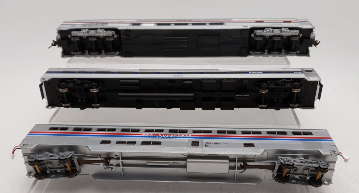 Bachmann, Walters, & Other HO Amtrak Passenger Cars [3] VG