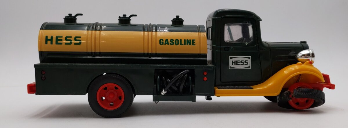 Hess Gasoline The First Hess Truck/Box