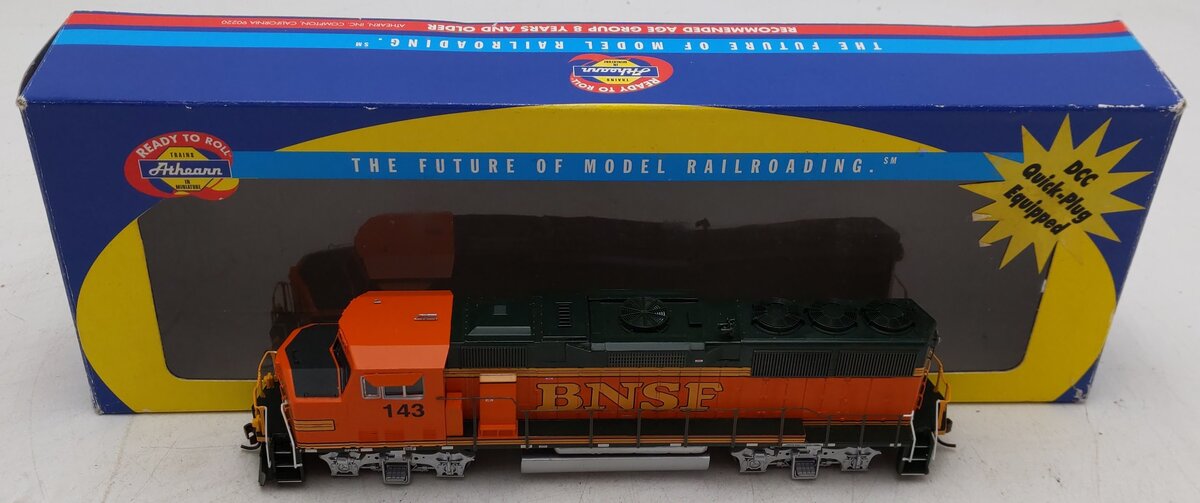 Athearn 91509 HO Scale BNSF (Heritage II) GP60M Diesel Locomotive #143 DCC Ready EX
