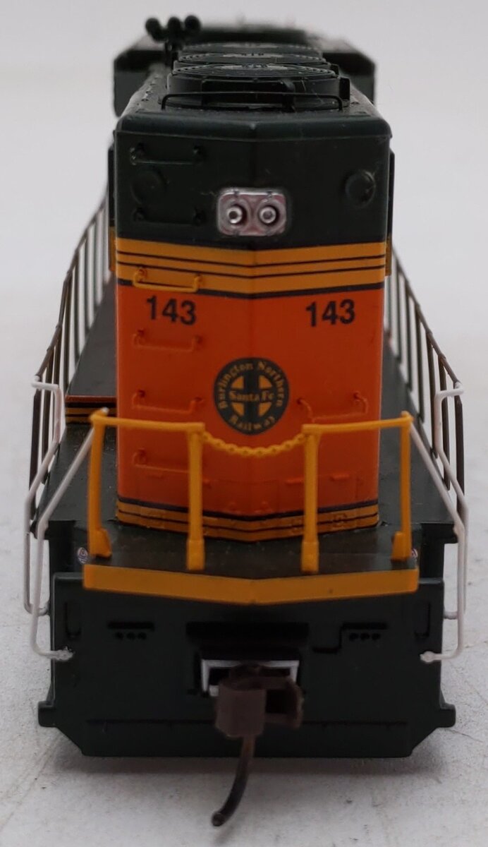 Athearn 91509 HO Scale BNSF (Heritage II) GP60M Diesel Locomotive #143 DCC Ready EX